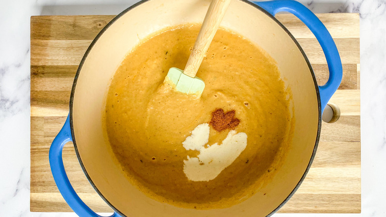 Soup with cream and nutmeg added