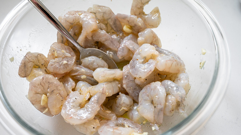 dress the shrimp with marinade