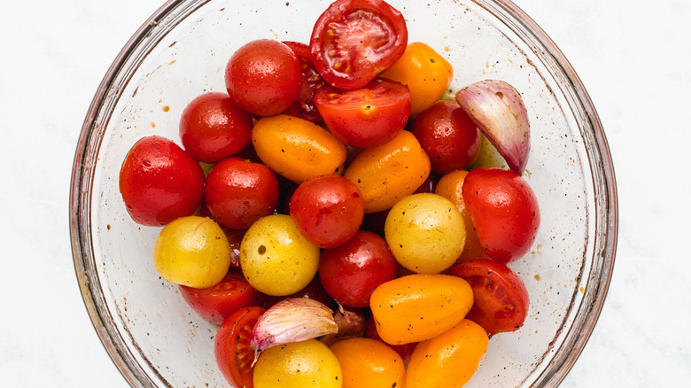 Mix Caprese ingredients