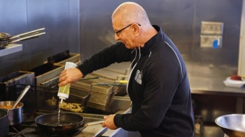 Robert Irvine in Restaurant: Impossible