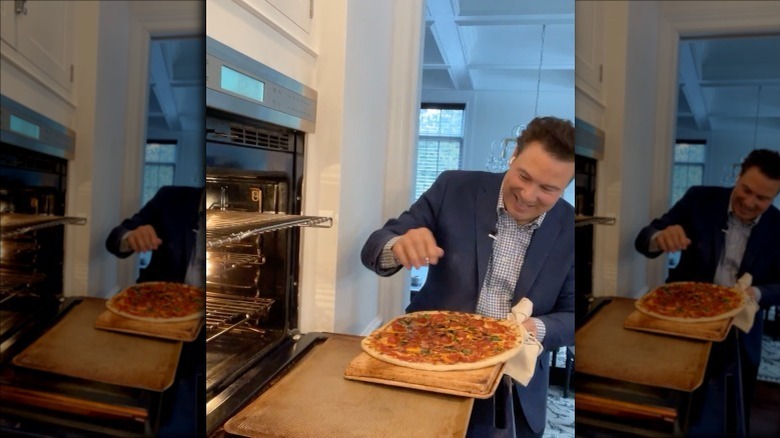 Rocco DiSpirito And Ben Aaron Just MacGyvered A Pizza In Ginger Zees Kitchen