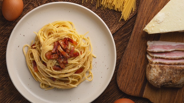 spaghetti carbonara with guanciale and cheese