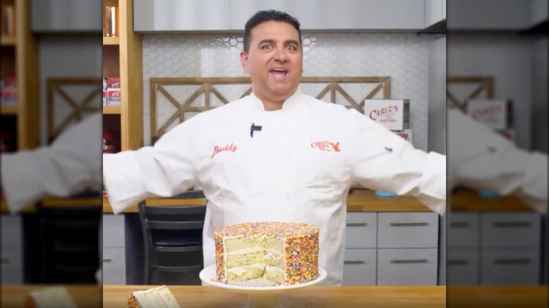 Buddy Valastro with the birthday cake