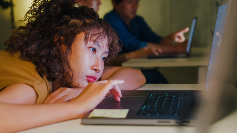 Person using laptop 