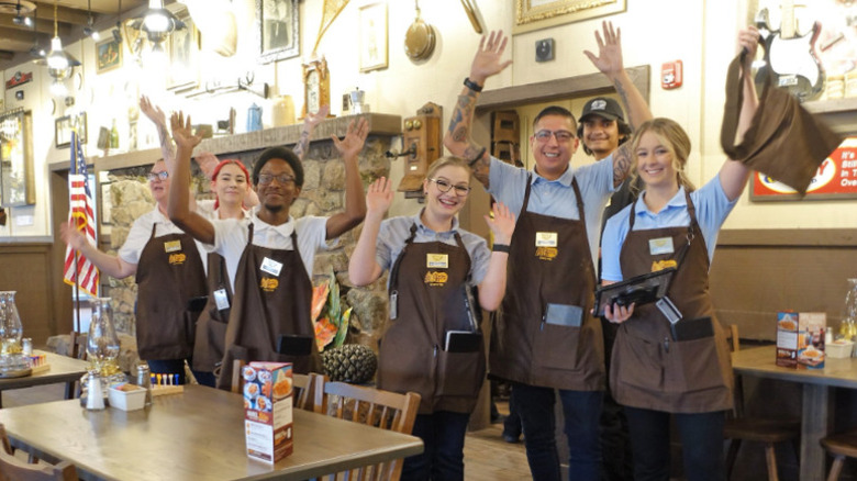 Cracker Barrel employees 