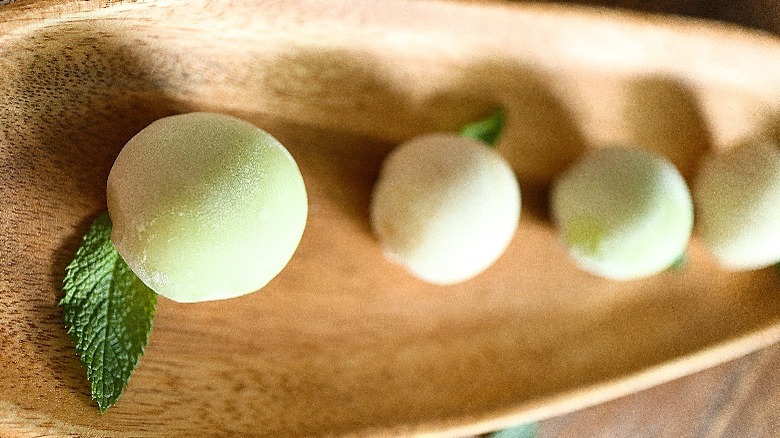 mochi ice cream with mint