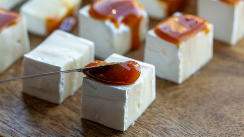 brie chunks with caramel sauce