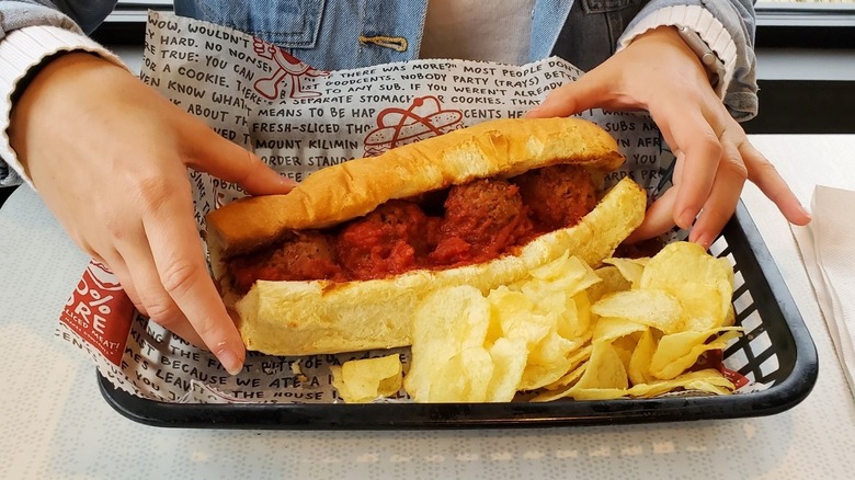 Meatball sub with potato chips