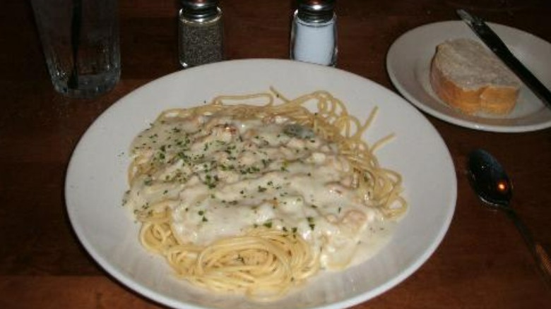 Pasta with white clam sauce