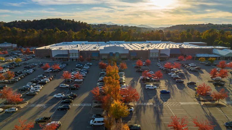 cars parked in a strip mall