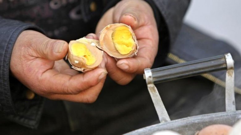 Urine-soaked eggs