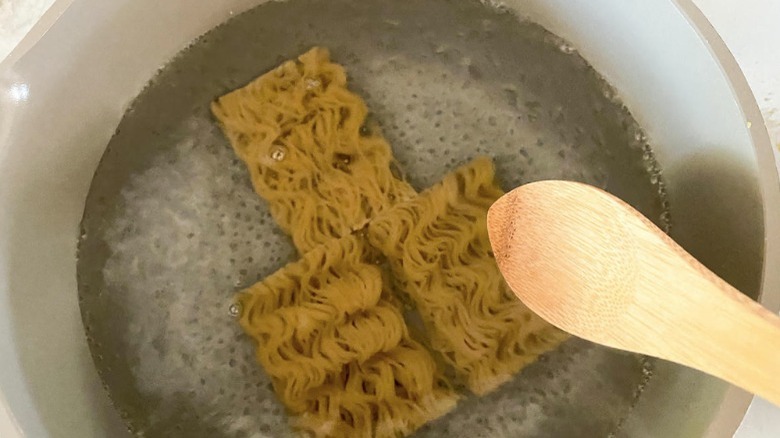 boiling ramen noodles