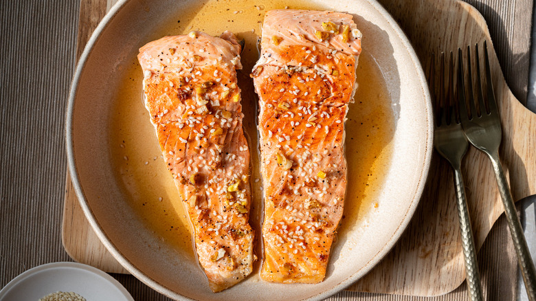 seared salmon in sesame sauce