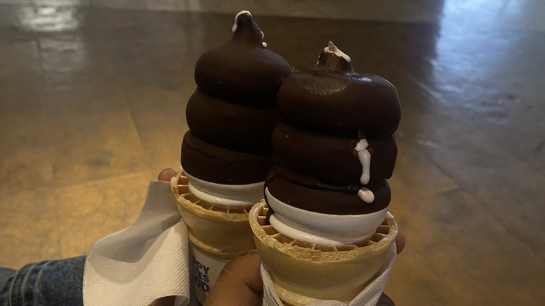 Cone with chocolate hard shell 