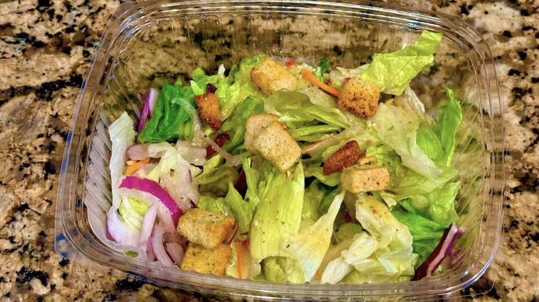 olive garden salad in container