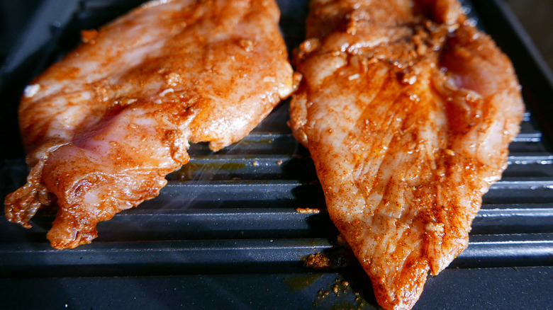 chicken on ridged grill pan