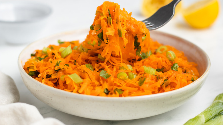 shredde carrot salad in dish 