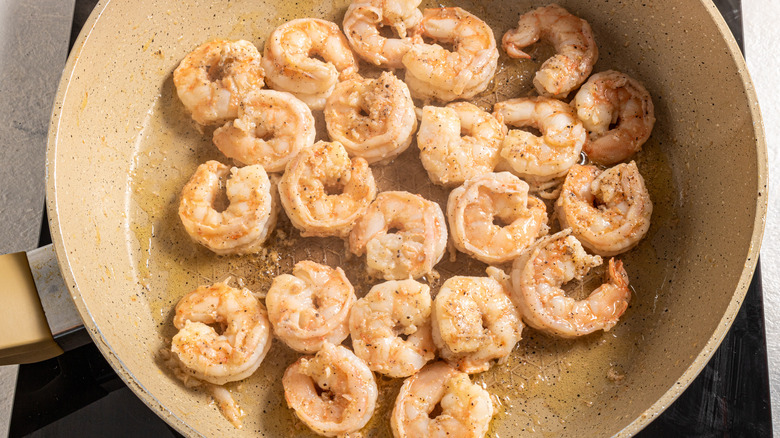 Cooking shrimp on a skillet