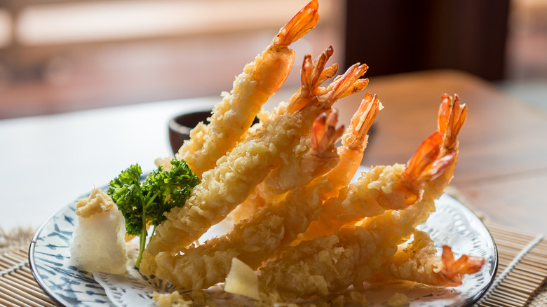 A plate of tempura shrimp