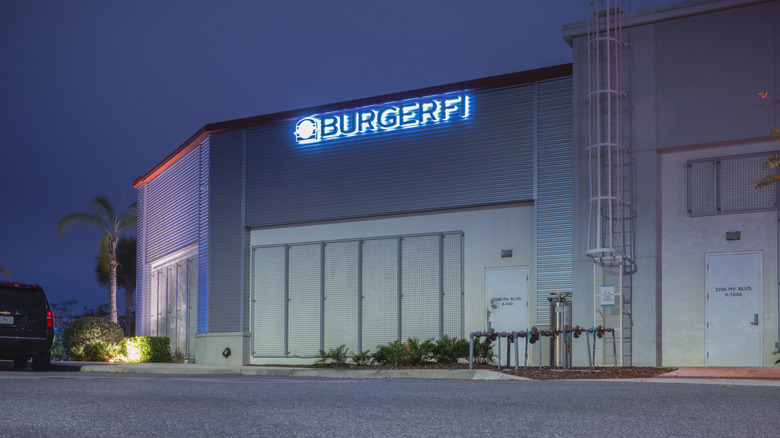 BurgerFi closed exterior