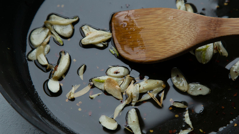 sliced garlic in pan