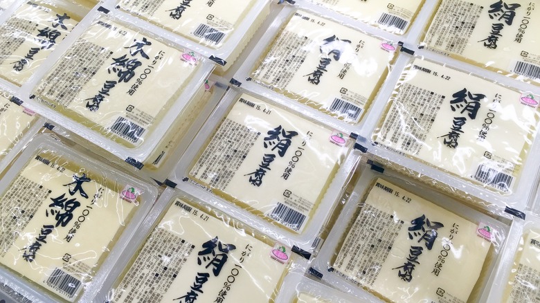 Soft tofu packages 