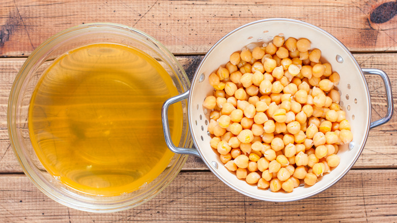 Chickpeas next to aguafaba