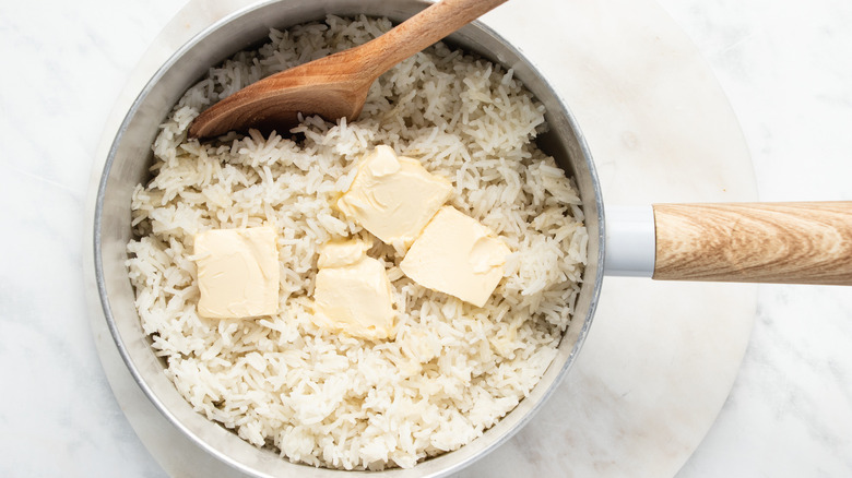 simple white rice with butter 