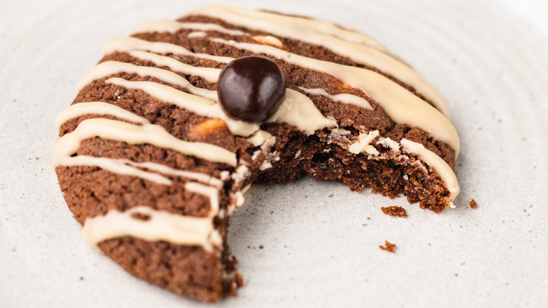 Bitten espresso martini cookies