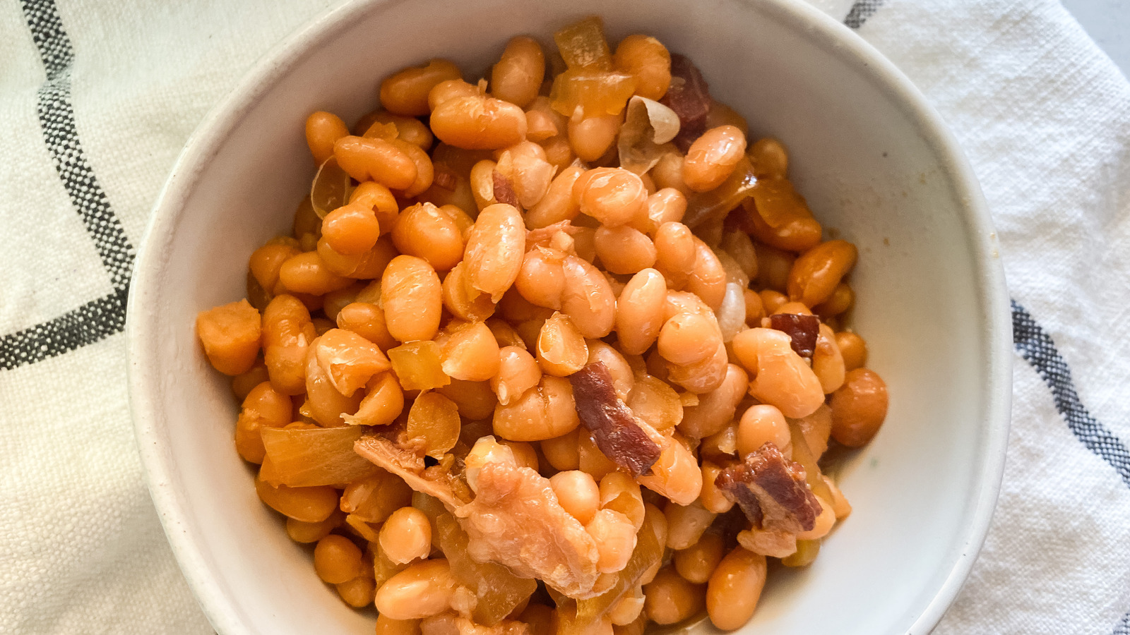 Slow Cooker Boston Baked Beans Recipe