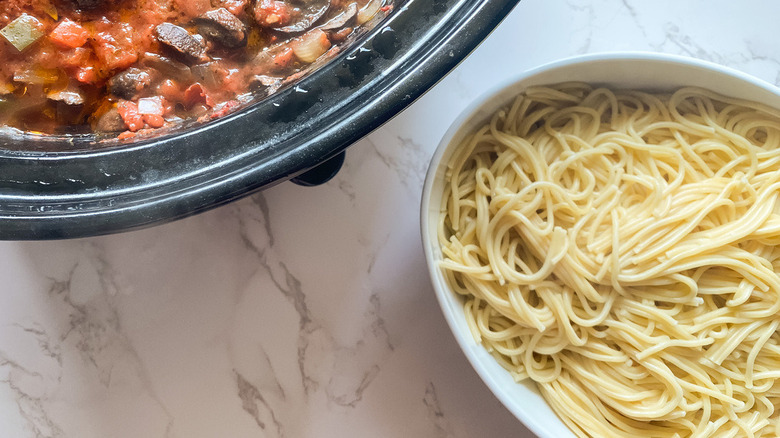 pasta and chicken cacciatore