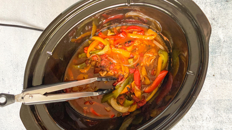 chicken fajitas in slow cooker