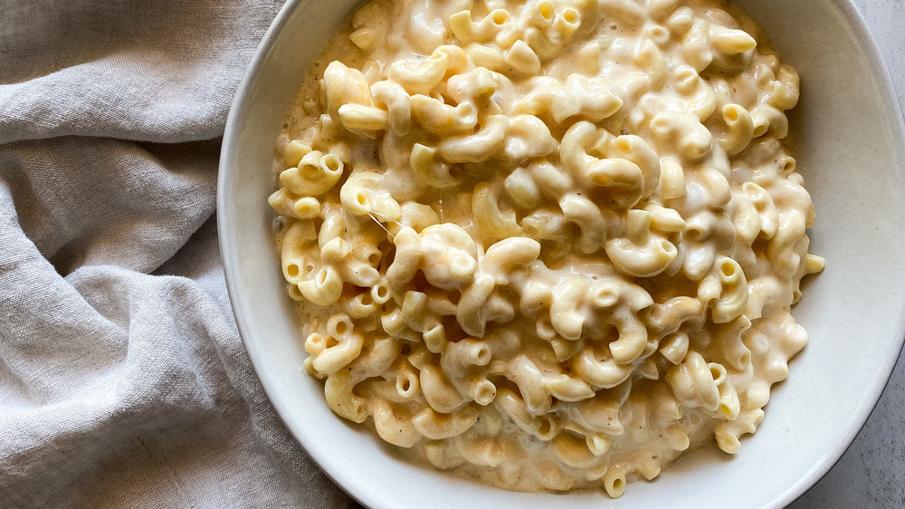 slow cooker mac and cheese