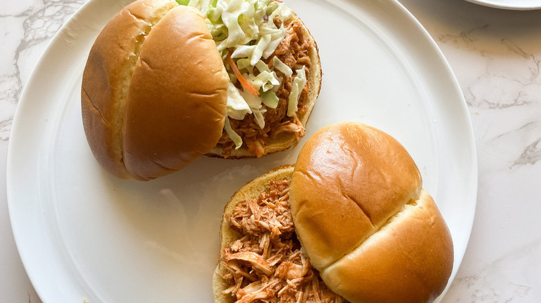 Pulled chicken sandwich with coleslaw