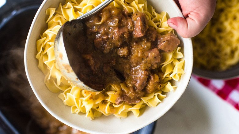 Beef in gravy with noodles