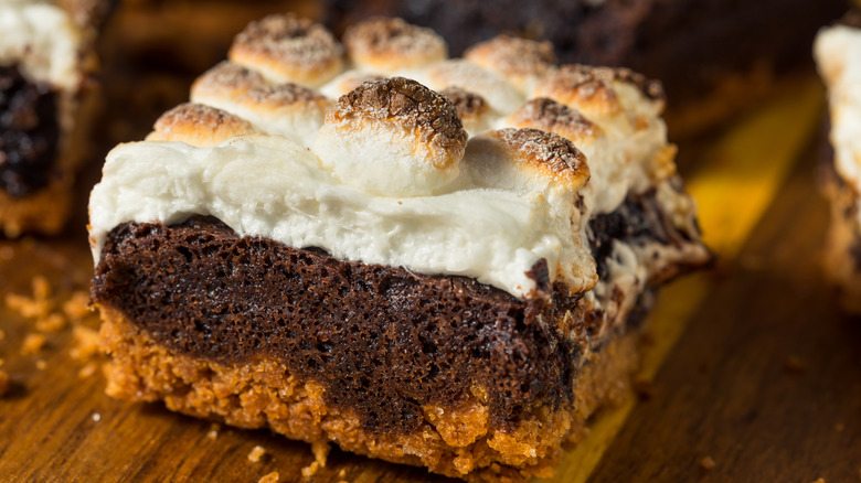 S'mores chocolate cake