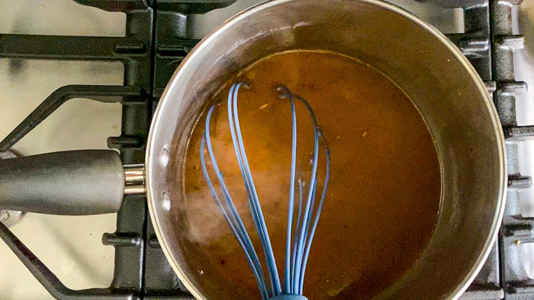 Slow cooker Smothered Steak gravy