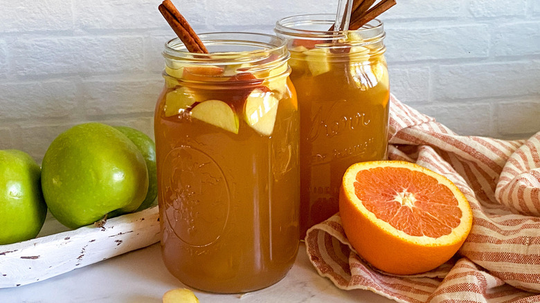 apple cider in mason jars