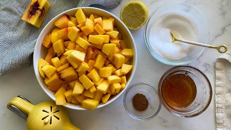 peach jam ingredients