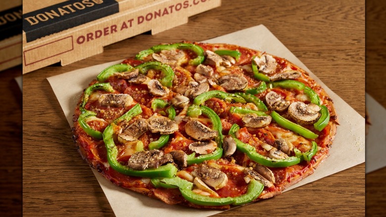 donatos the works pizza