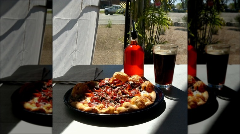 il vicino pizza on table