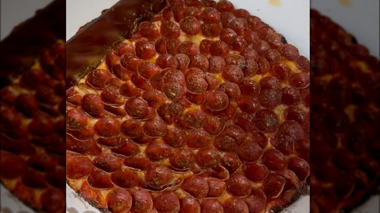 masseys pepperoni pizza