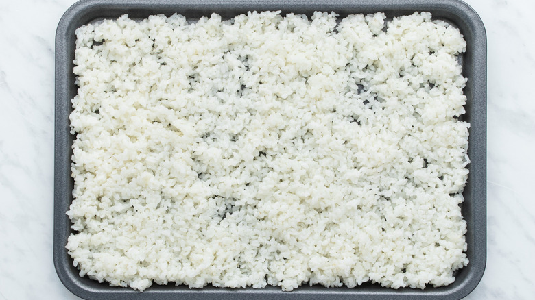 sushi rice on pan 