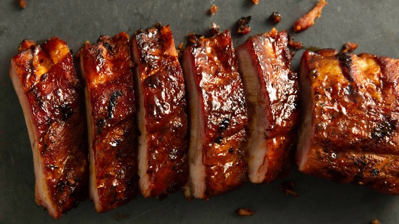 Smokey bones ribs 