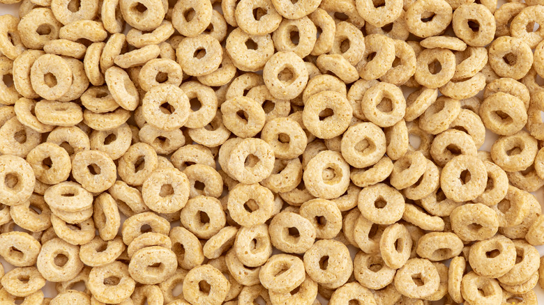 Brown ring cereal