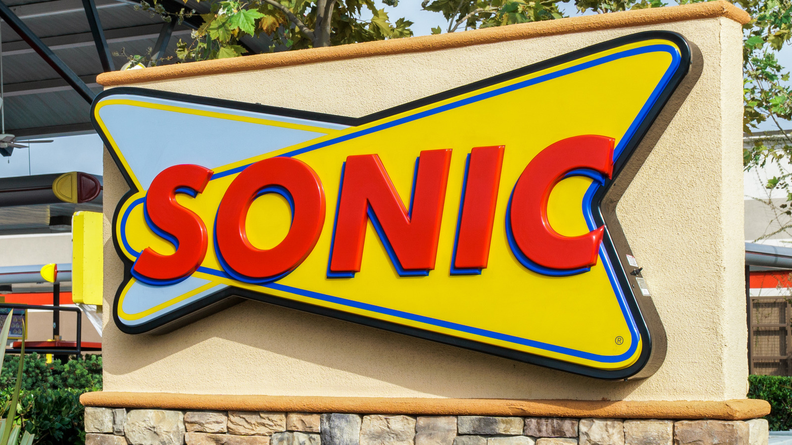 Sonic's New Shake Flavor Is Inspired By This Classic Banana Dessert