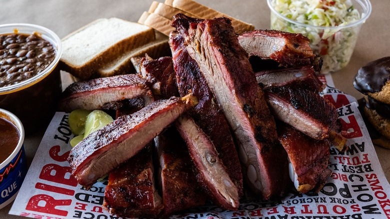 plate of ribs at Full Moon Bar-B-Que 