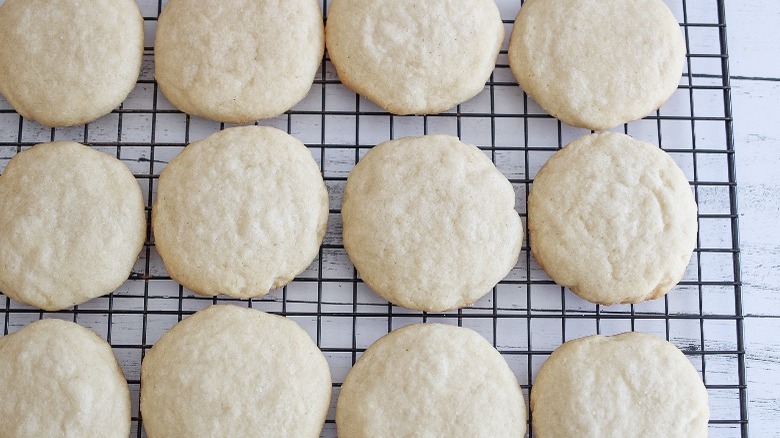 tea cakes on cooling rack