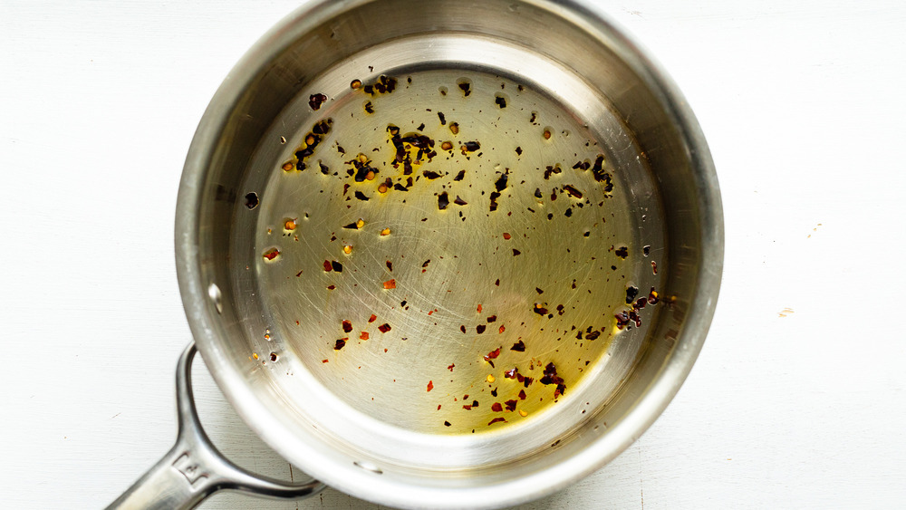 Red pepper cooking for spicy cabbage soup