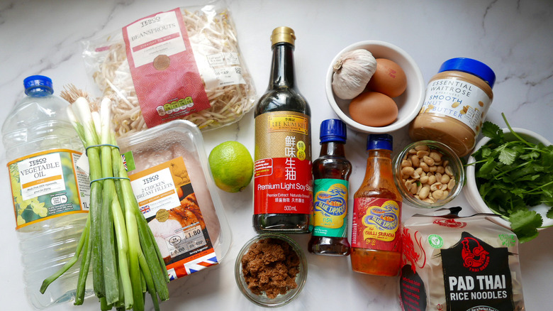 ingredients for spicy pad Thai  